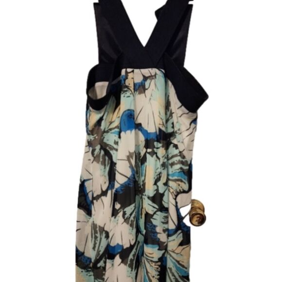 Stunning Cross Tank Flowal Print Flowly Flattering Dress Med. NWT - Picture 3 of 11
